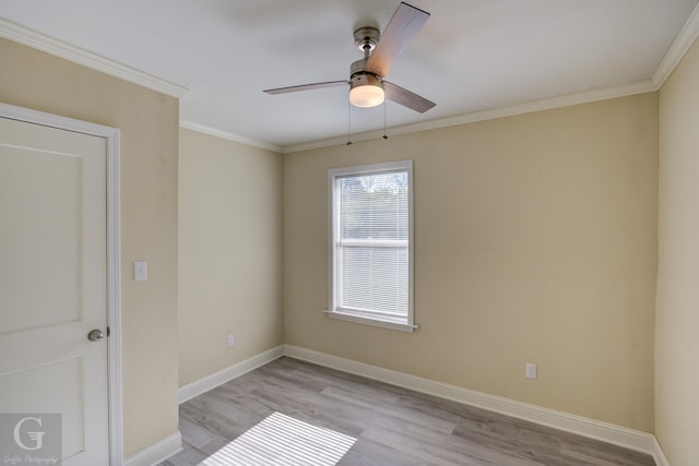 empty room with light hardwood / wood-style floors, crown molding, and ceiling fan