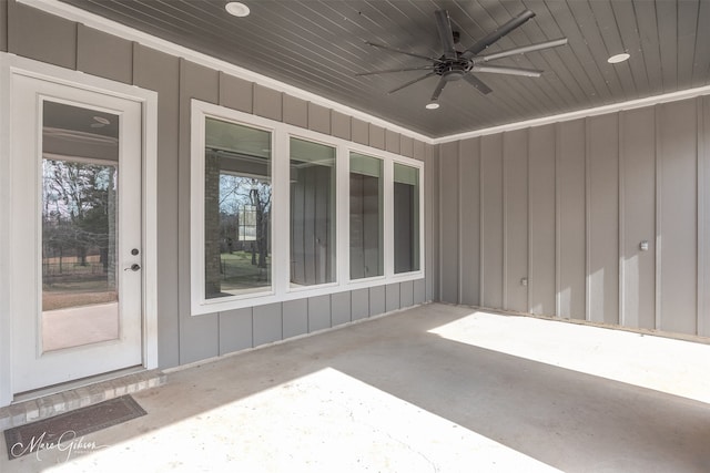 view of patio with ceiling fan