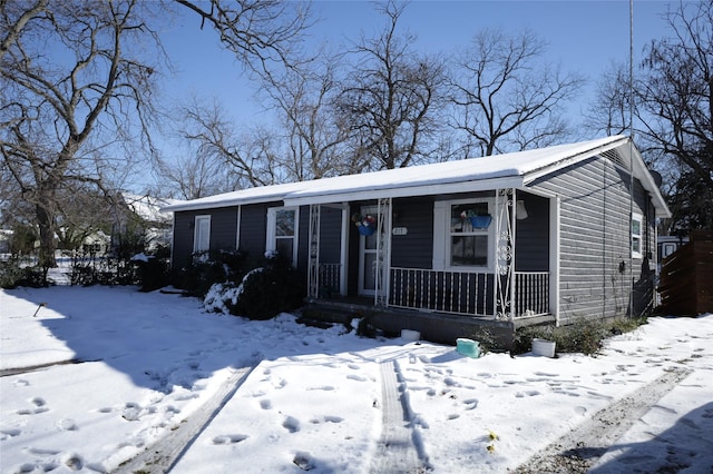 view of front of house featuring a porch