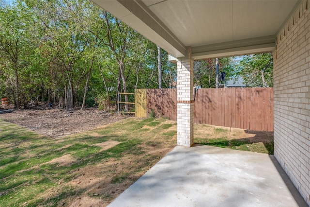 view of yard with a patio