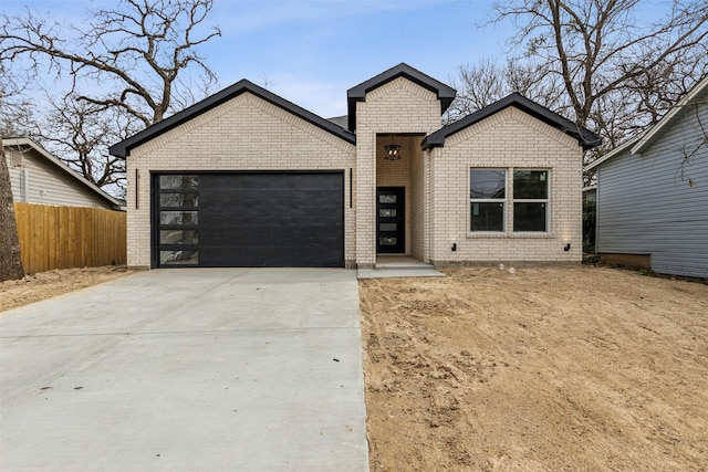 view of front facade featuring a garage