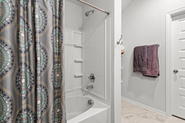 bathroom featuring shower / tub combo