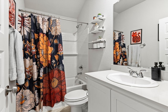 full bathroom with toilet, vanity, and shower / bath combo