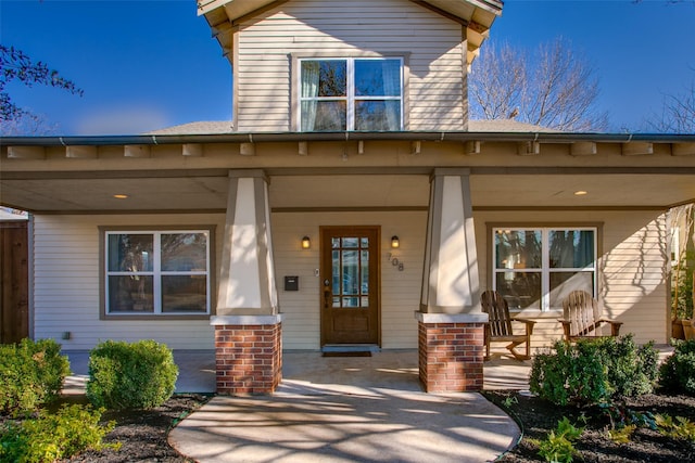 view of front of house featuring covered porch