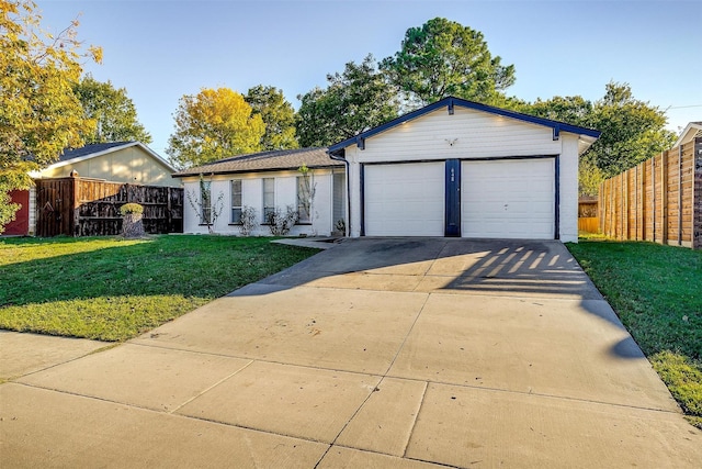 single story home featuring a front yard