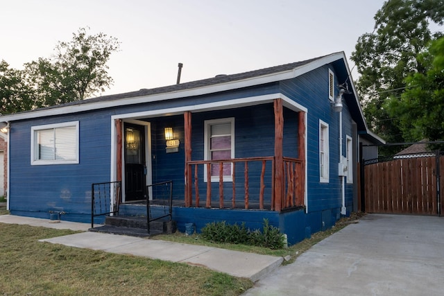 view of front of house with a porch