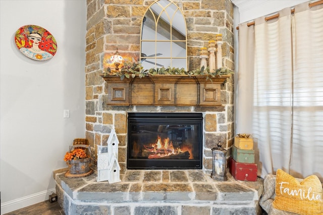 room details featuring a fireplace