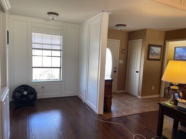 entryway featuring dark hardwood / wood-style flooring