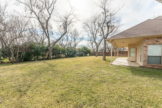 view of yard featuring a patio area