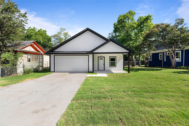 view of front of home featuring a front lawn, a garage, and a porch