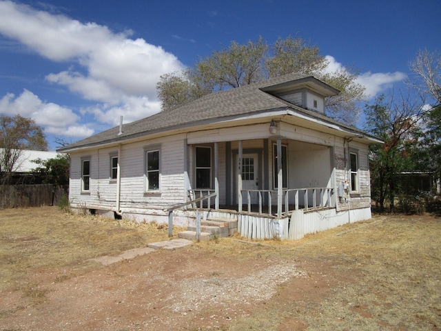 view of front of home with covered porch