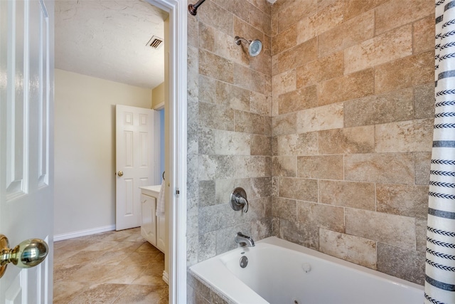 bathroom featuring shower / tub combo