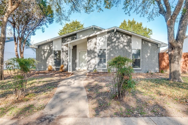 8507 Baumgarten Dr, Dallas TX, 75228, 3 bedrooms, 2 baths house for sale