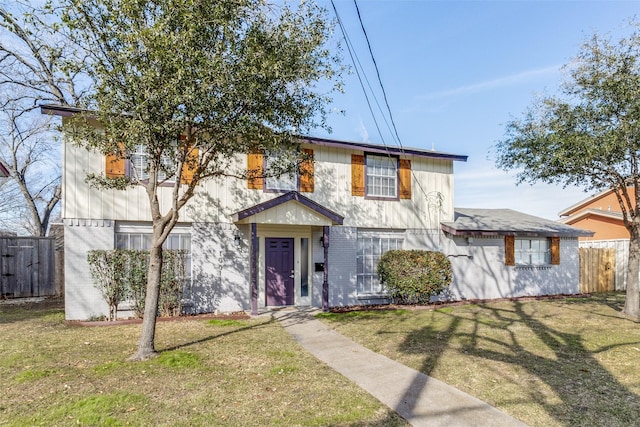 view of front of house featuring a front yard