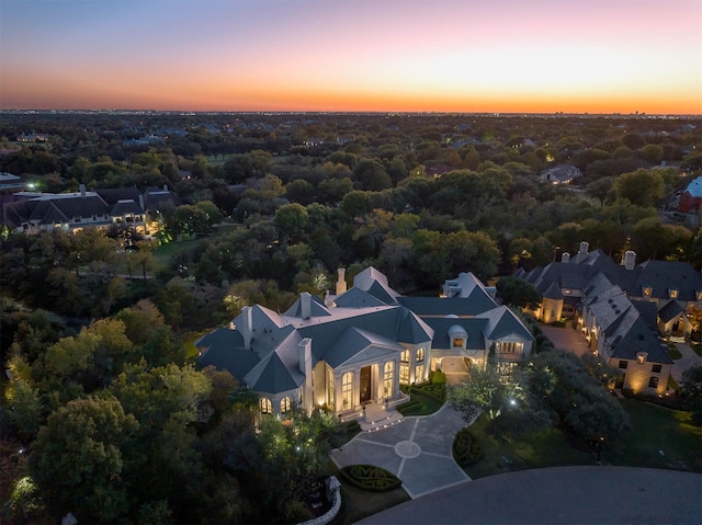 view of aerial view at dusk