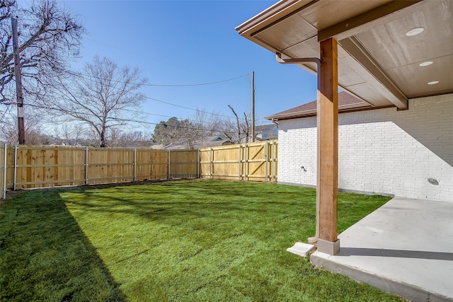 view of yard with a patio