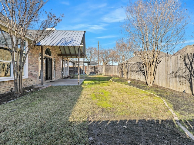 view of yard with a patio area