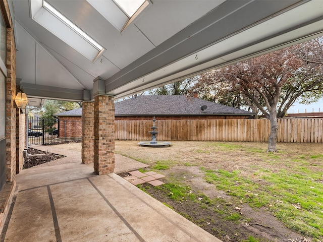 view of yard featuring a patio