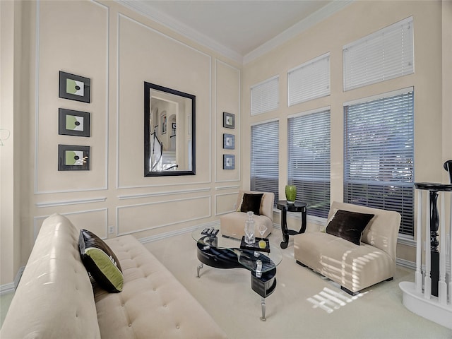 sitting room with crown molding