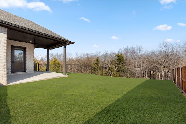 view of yard featuring a patio area