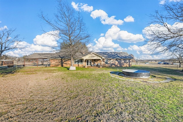 view of yard featuring a rural view