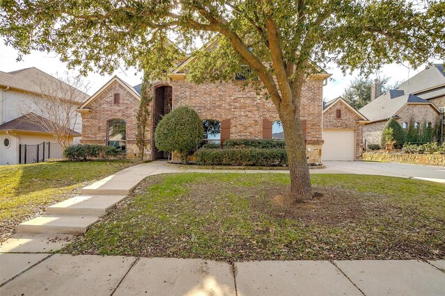 view of front facade with a front yard