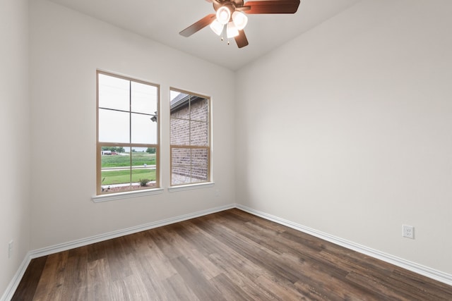 120 Roosevelt Ln, Valley View, TX 76272 - spare room featuring dark wood-type flooring, a ceiling fan, and baseboards