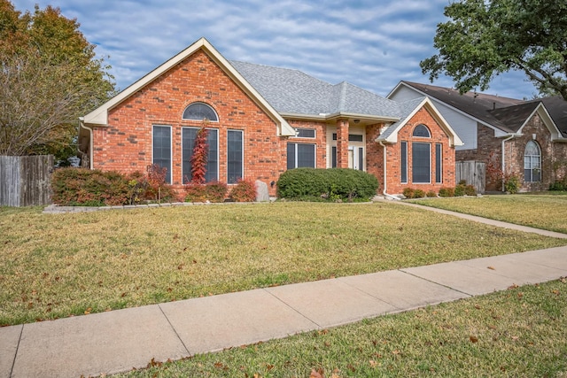 view of front of house with a front yard