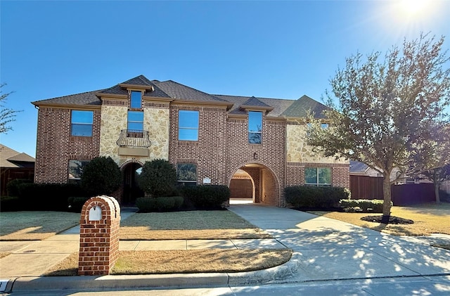 view of front of property featuring a garage