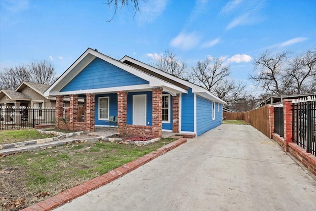 view of front of house with a porch