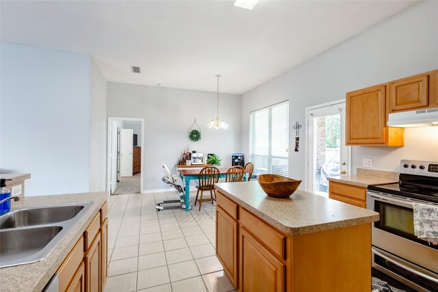 3729 Cook Ct, Fort Worth, TX 76244 - kitchen featuring electric range, under cabinet range hood, a sink, a chandelier, and light tile patterned floors