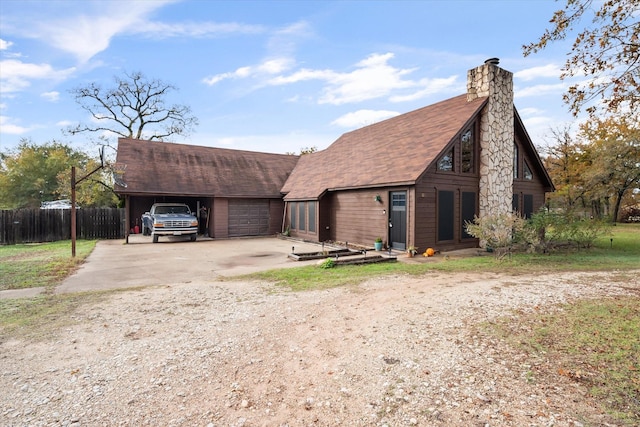 view of front facade featuring a garage