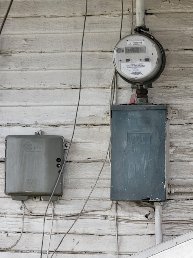 1308 Harrington Ave, Fort Worth, TX 76164 - exterior view of electric meter