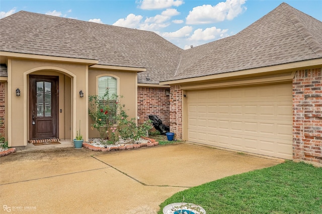 view of front of house with a garage