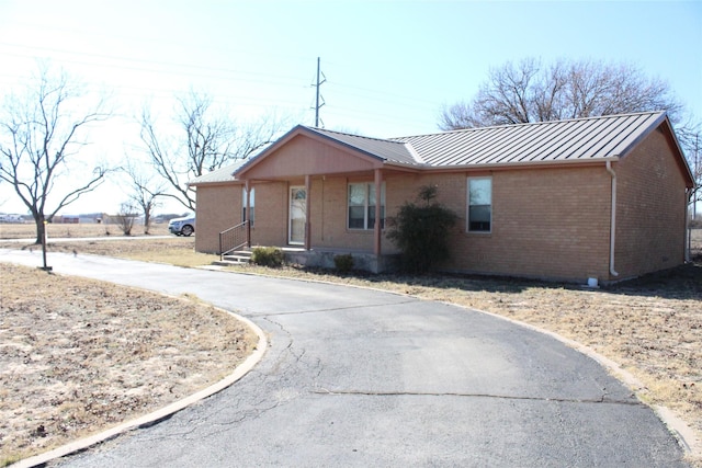 view of front of property