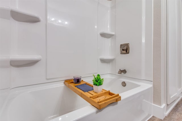 bathroom featuring shower / bathing tub combination