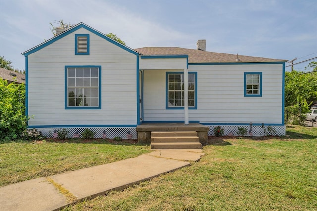 view of front of house featuring a front yard