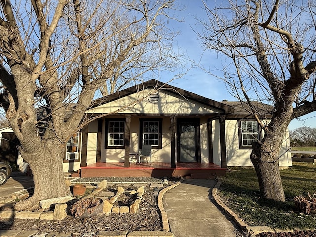 view of front of property featuring a porch