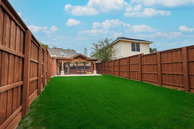 view of yard featuring a patio