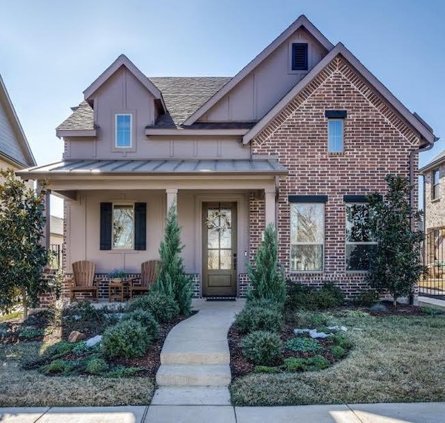 view of front of property with covered porch