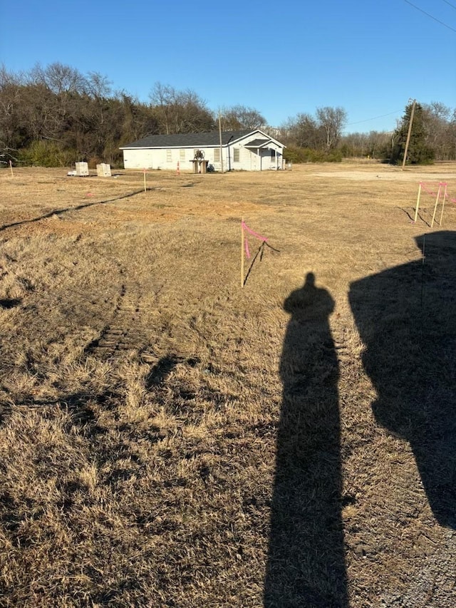 Listing photo 3 for 835 E 3rd St, Lancaster TX 75146