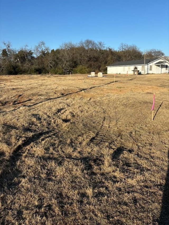 Listing photo 3 for 835 E 3rd St, Lancaster TX 75146