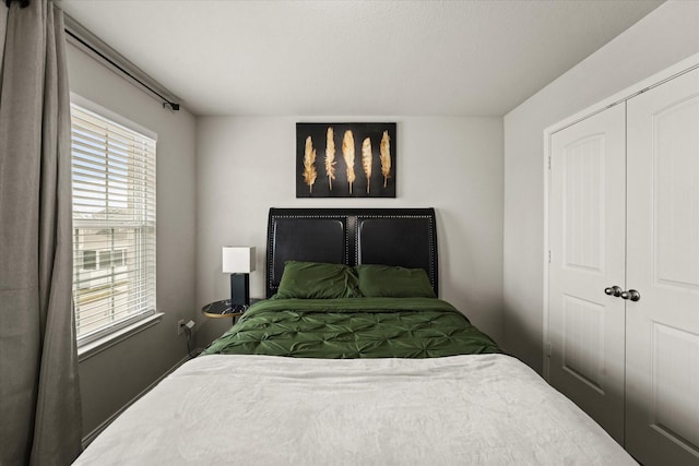 bedroom featuring a closet