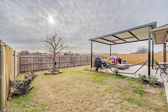 view of yard with a pergola