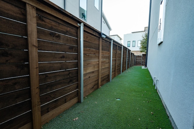 exterior space featuring a yard