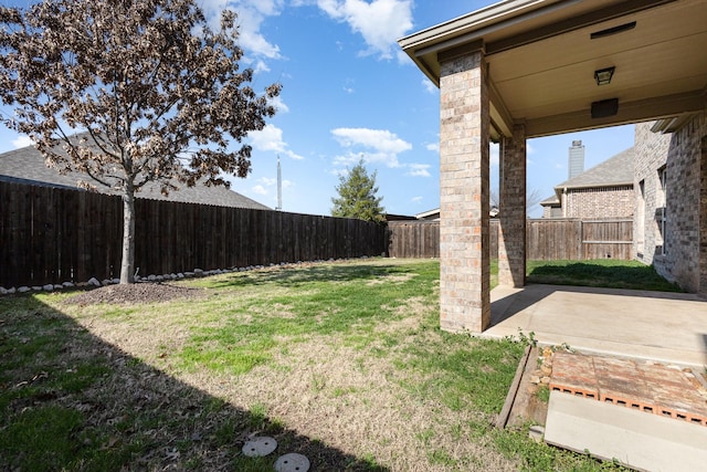 view of yard with a patio area