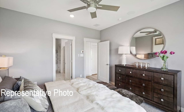 bedroom with ceiling fan