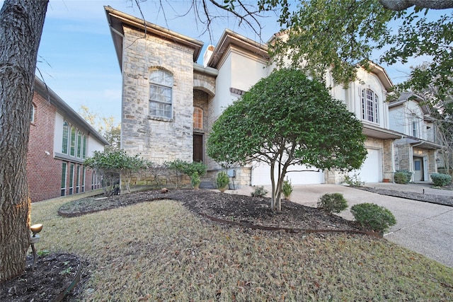 view of front facade with a garage