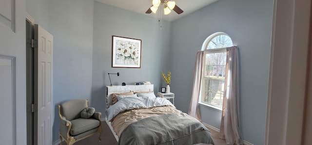 bedroom with ceiling fan