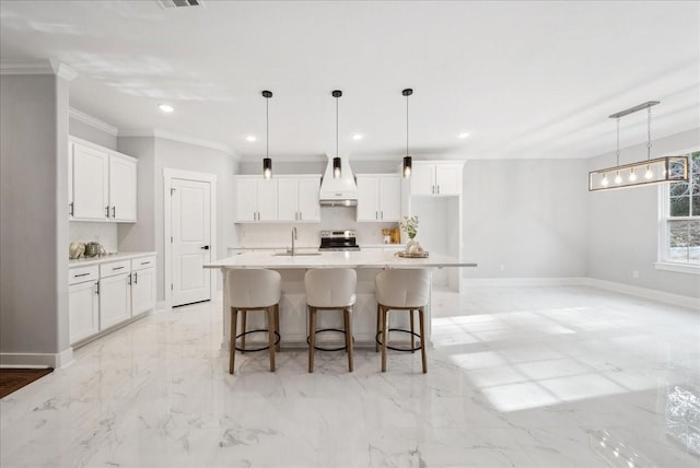 kitchen featuring pendant lighting, white cabinetry, electric stove, a kitchen island with sink, and custom range hood